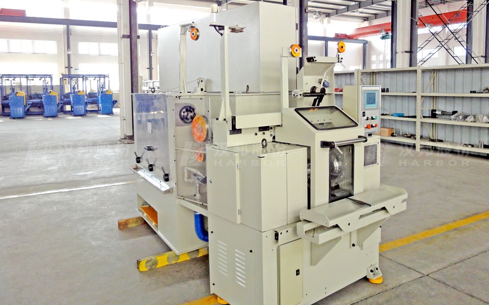 Wet wire drawing machine